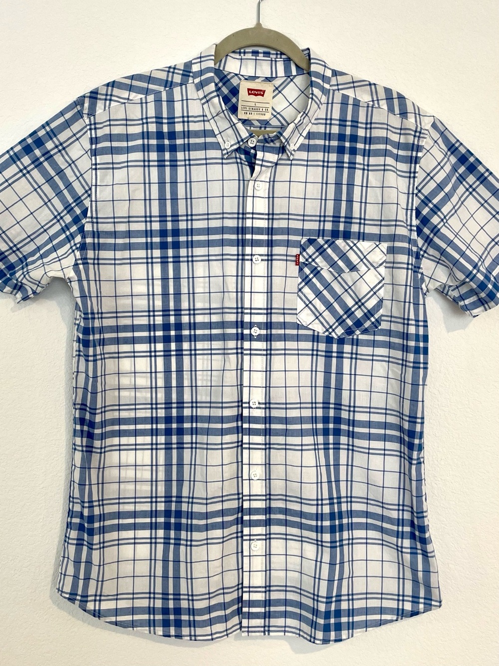 Levi's Blue & White Plaid Short-Sleeve Button-Up Shirt